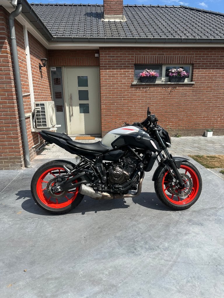 YAMAHA MT07 - 35 KW - PERMIS A2 - 07/2019 : 15.000 KM, 2 cylindres, Particulier, 700 cm³, 12 à 35 kW