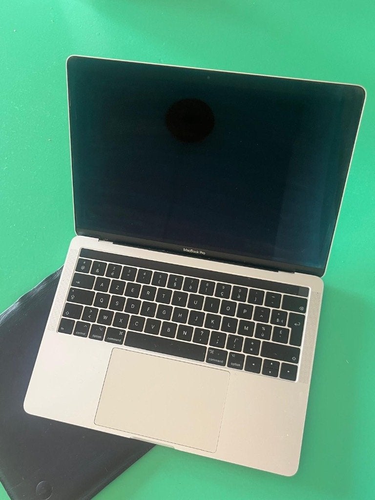 Apple MacBook Pro 13" 2019 – 16 GB RAM – Touch Bar defect, Computers en Software, Apple Macbooks, MacBook Pro, Gebruikt, 256 GB