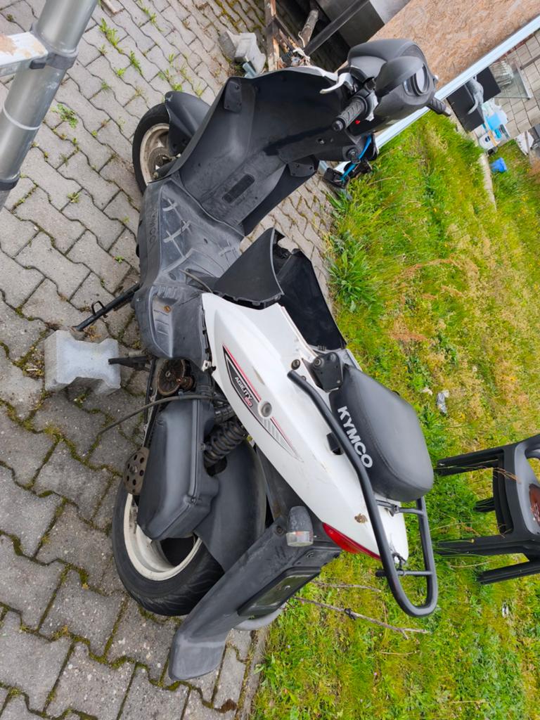 Scooter voor onderdelen (kymco), Fietsen en Brommers, Scooters | Kymco, Ophalen, Agility