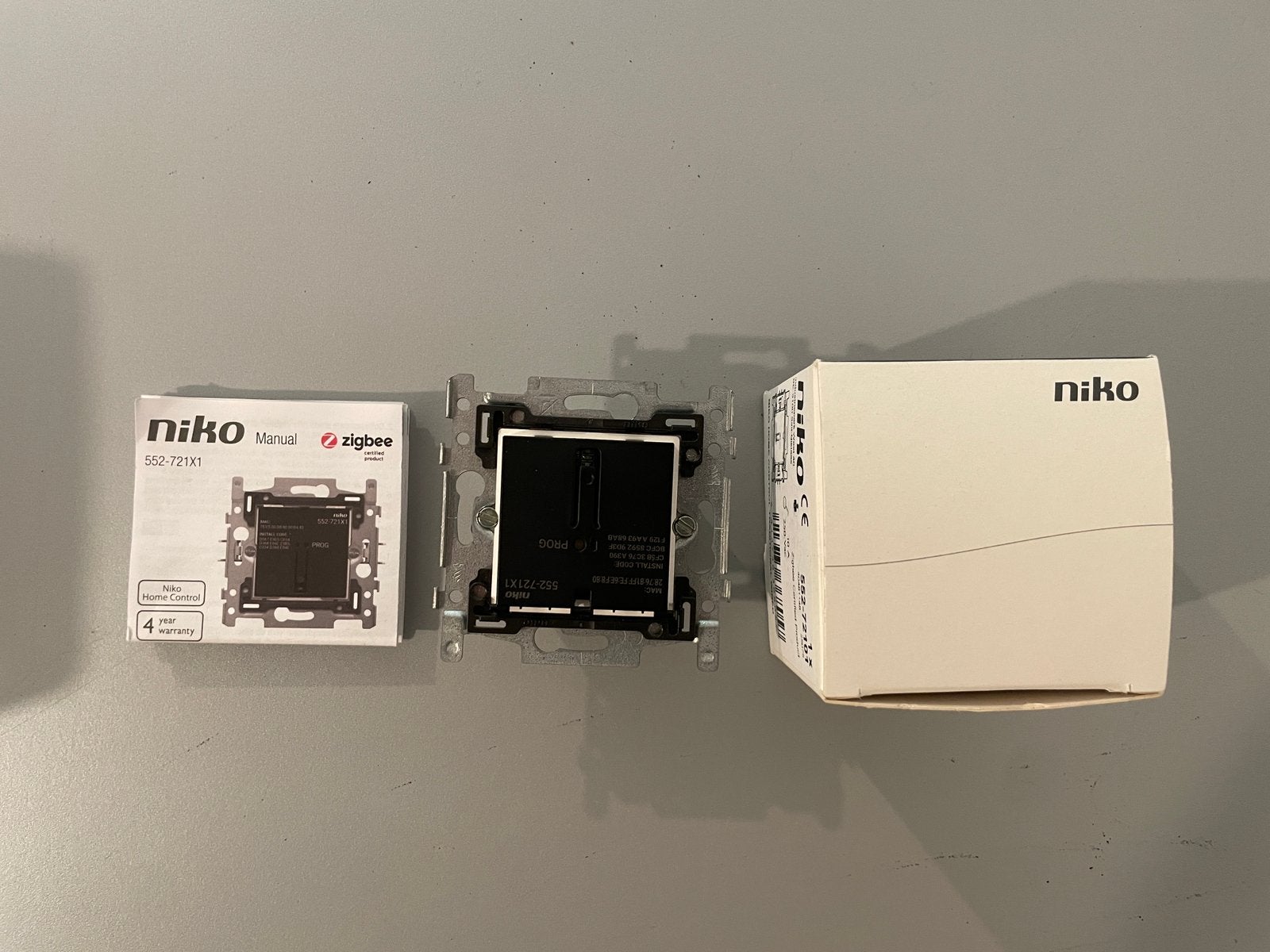 Interrupteur connecté Niko Home Control Zigbee, Doe-het-zelf en Bouw, Ophalen, Nieuw