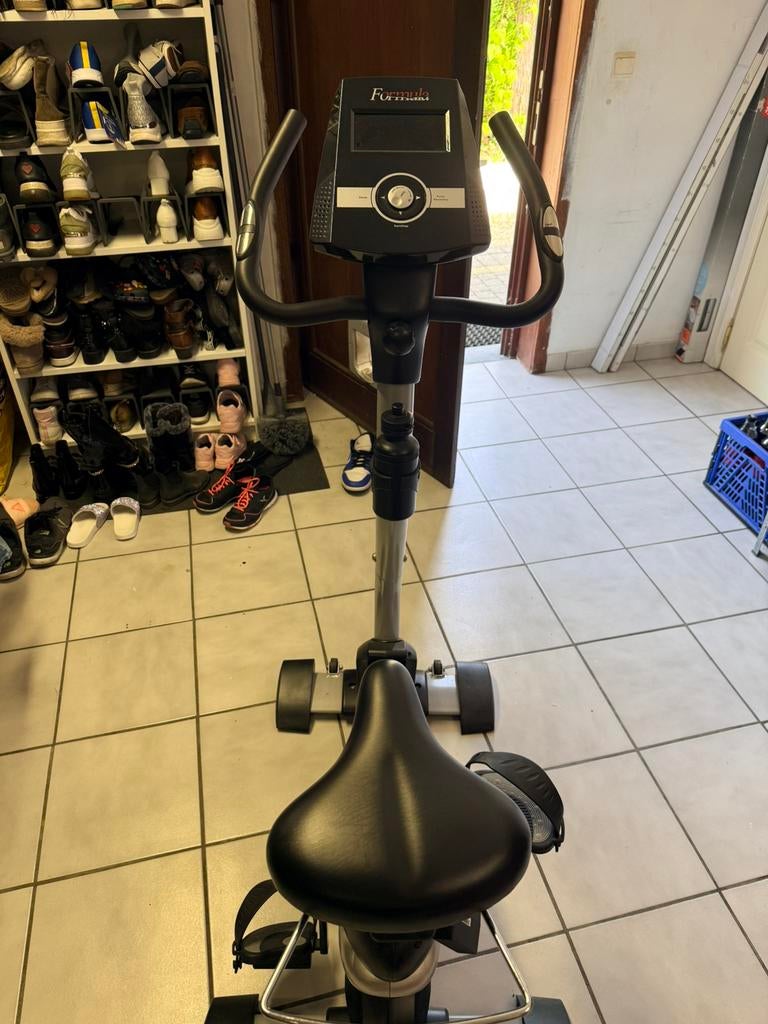 Hometrainer, Sport en Fitness, Fitnessmaterialen, Ophalen, Zo goed als nieuw