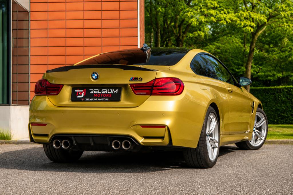 BMW M4 Competition DKG - Carbon - HK - Carplay - Camera, Auto's, BMW, Automaat, 4 zetels, Achterwielaandrijving, Navigatiesysteem