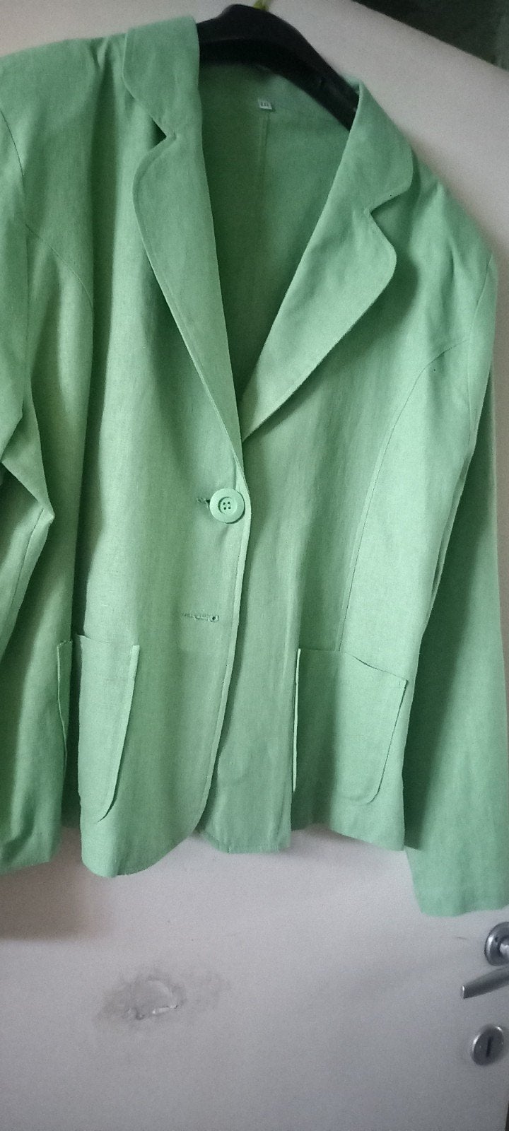 Veste      44, Enlèvement ou Envoi