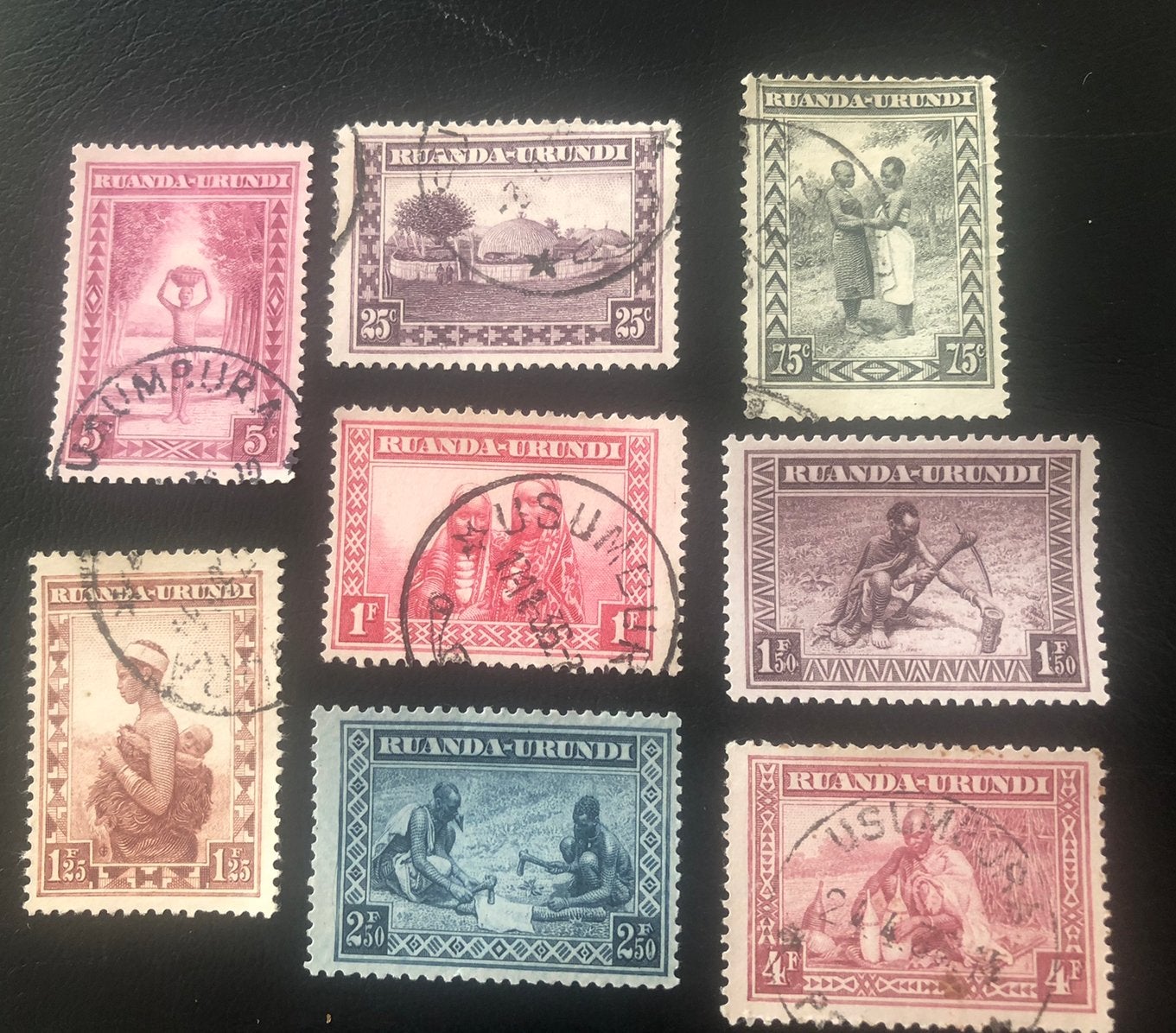 Postzegels Ruanda Urundi/2 postfris/1 gestempeld met gom, Verzenden, Gestempeld