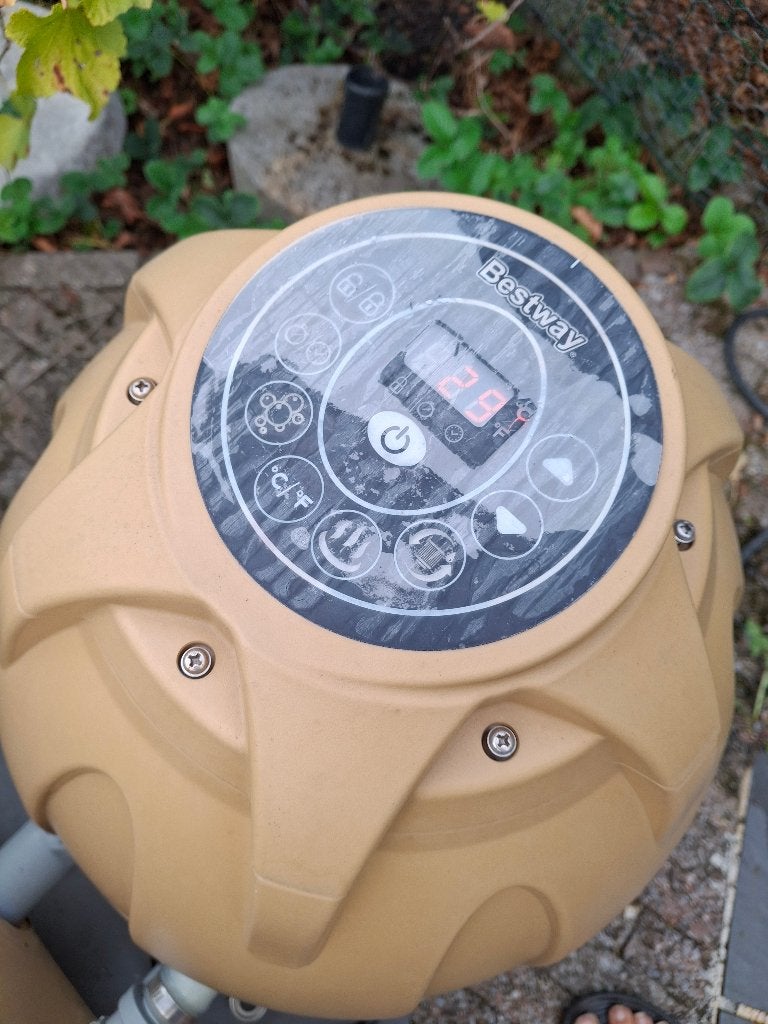 Jacuzzi van Lay-z-spa, Tuin en Terras, Ophalen, Zo goed als nieuw, Afdekzeil