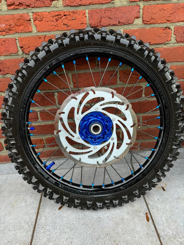 Enduro velgen met band, tandwiel + remschijf, Ophalen, Nieuw