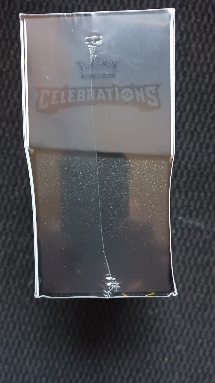 Pokémon TCG: 25th Anniversary Celebrations Elite Trainer Box, Enlèvement ou Envoi, Neuf, Booster box, Foil