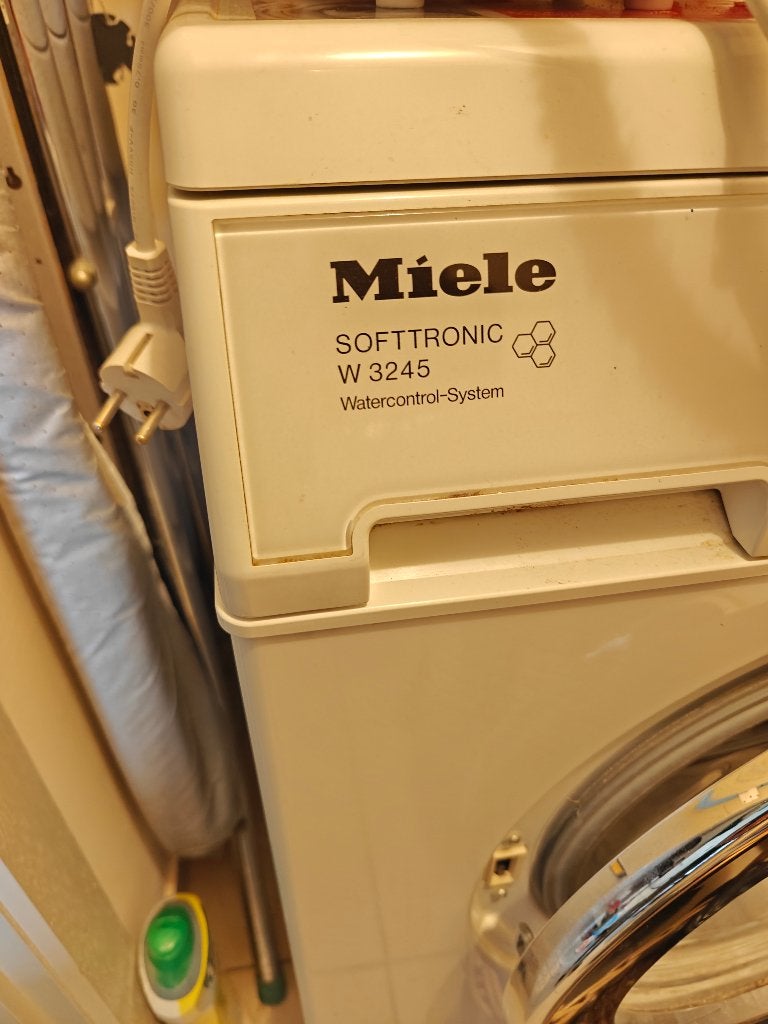 Miele W3245 Softtronic, 6 à 8 kg, 1600 tours ou plus, Chargeur frontal, Enlèvement