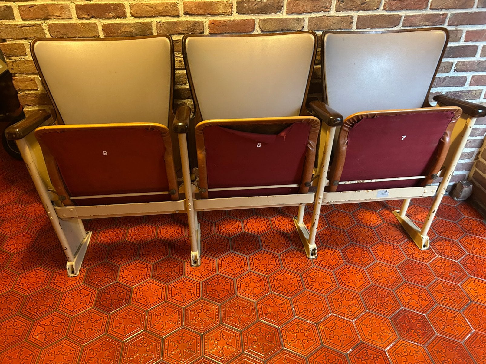 Theaterstoelen Fibrocit, Ophalen