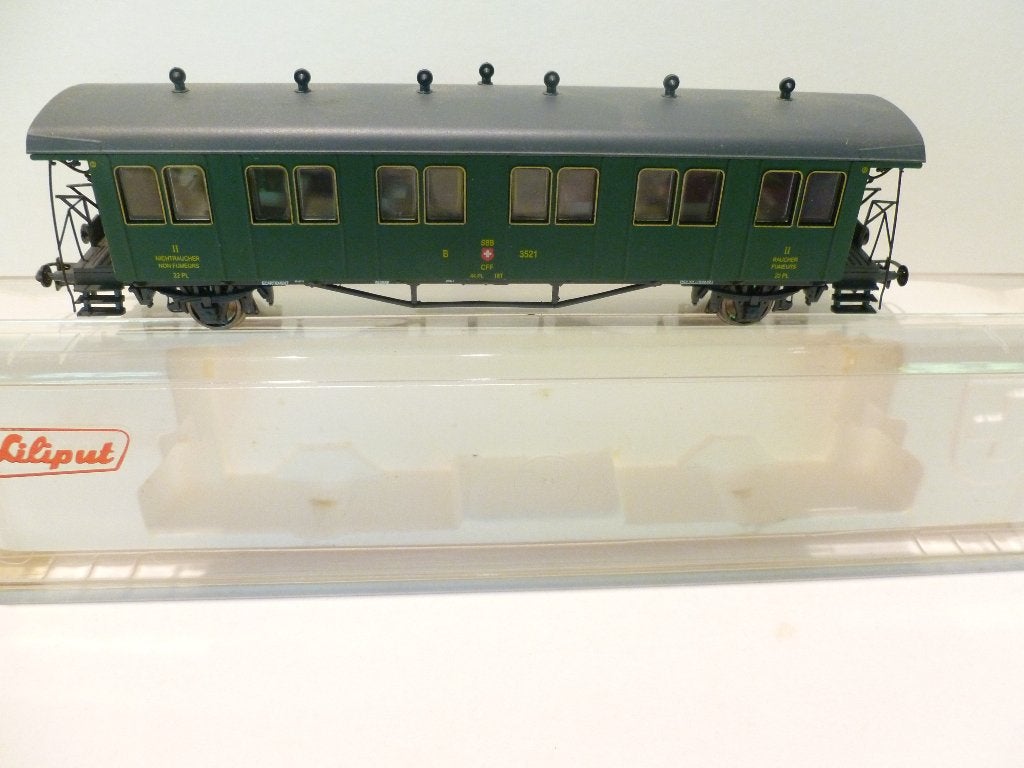 TRAINS HO, Gelijkstroom, Wagon, Ophalen of Verzenden, Zo goed als nieuw