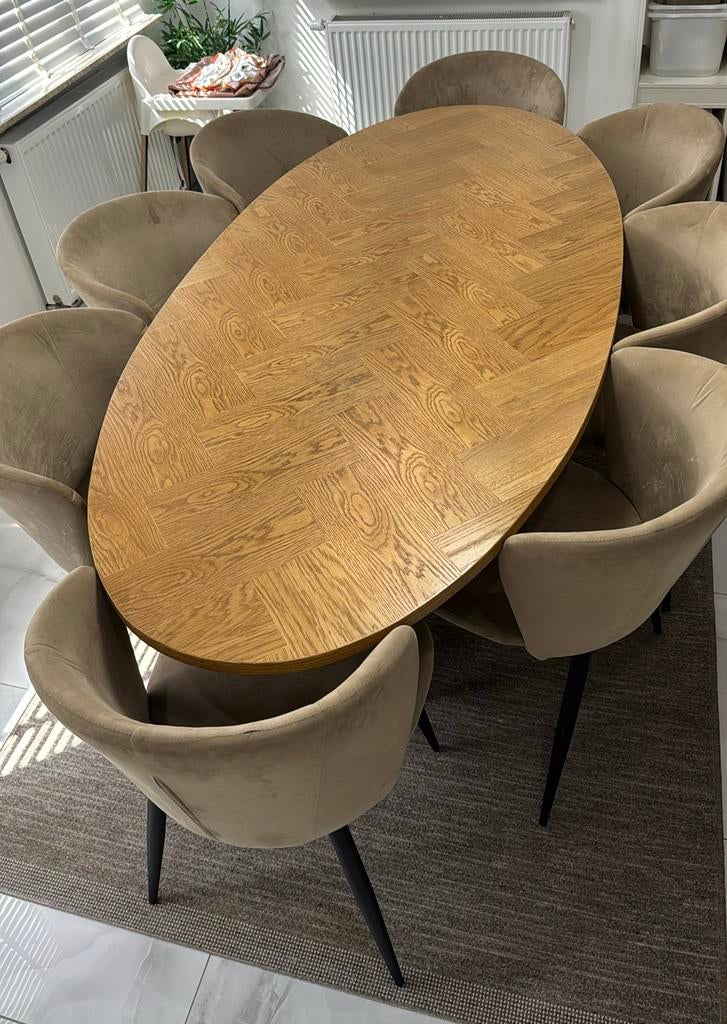 Eettafel + 8 stoelen, Huis en Inrichting, Ophalen, Zo goed als nieuw, Ovaal
