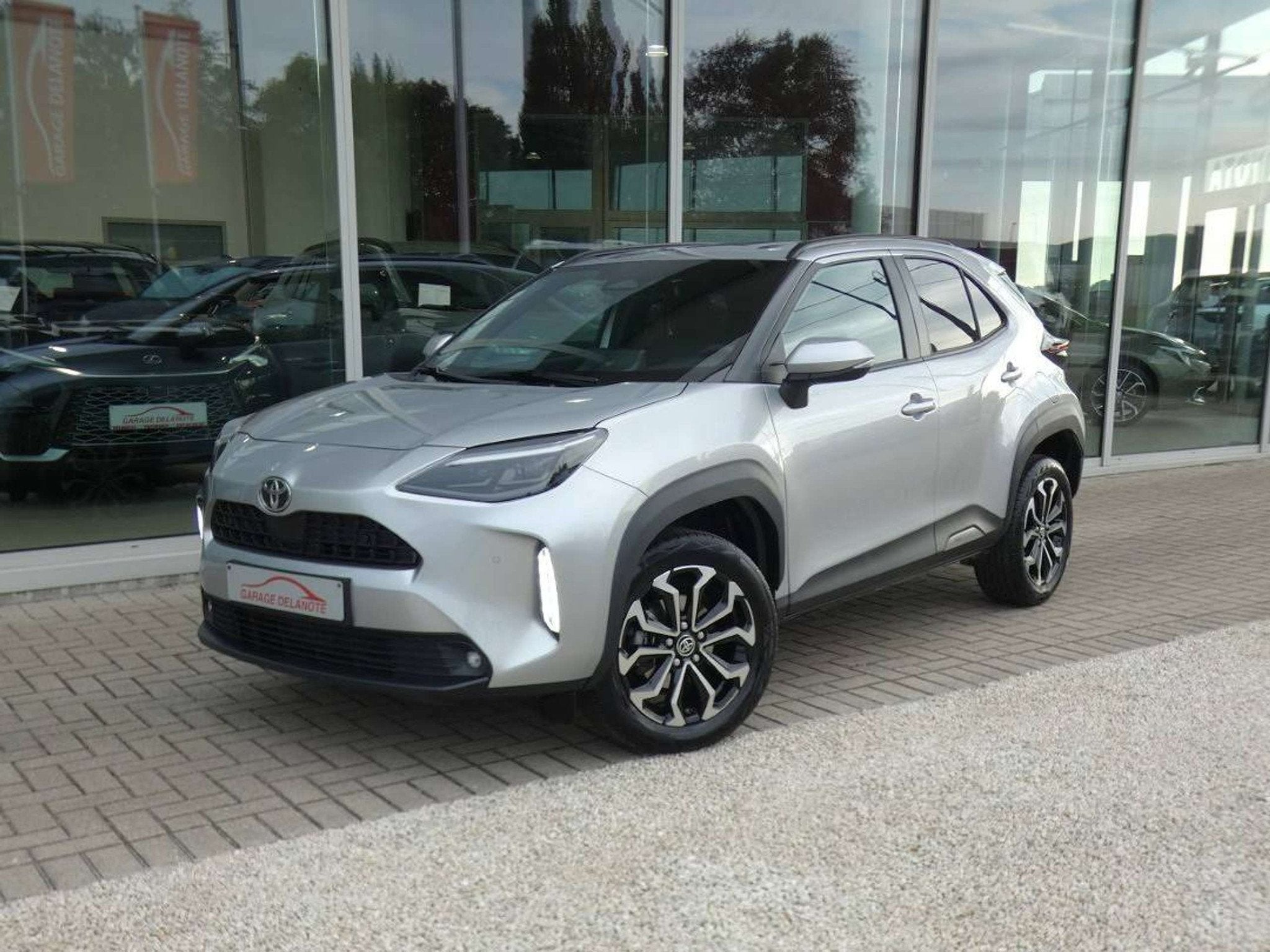 Toyota Yaris Cross Hybrid +Parkeersensoren V&A +Dodehoek +Ze, Stof, Gebruikt, Zwart, 1200 kg