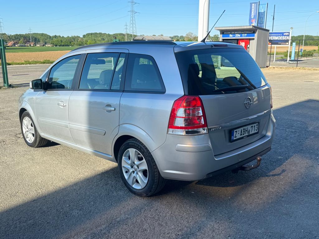Opel Zafira 1.6 essonce 7place lez ok Airco, Autos, Euro 5, Achat, Entreprise, Boîte manuelle
