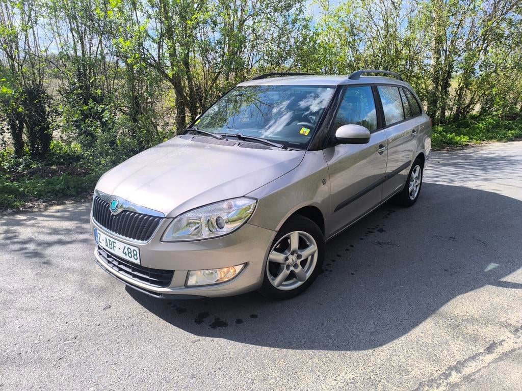 Skoda Fabia break 1.2 tdi, Achat, 5 portes, Vitres électriques, Particulier