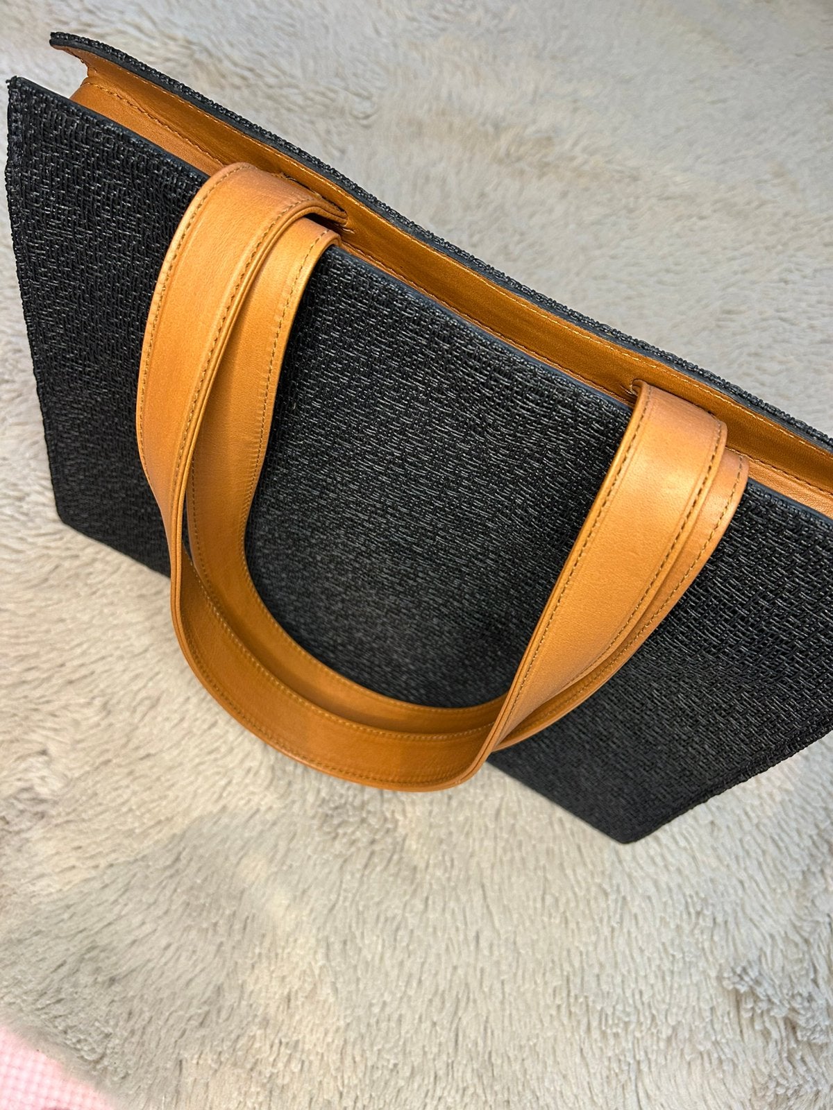Grand sac en cuir fait main – Noir avec anses camel, Envoi, Comme neuf, Noir, Sac à main