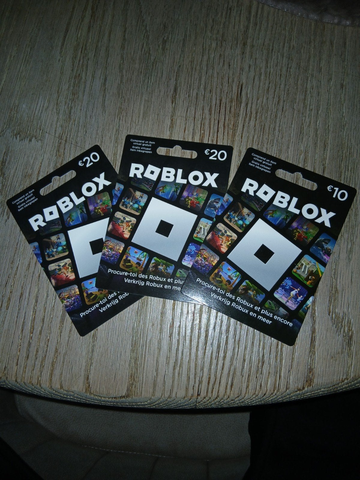 Roblox gift kaarten, Enlèvement