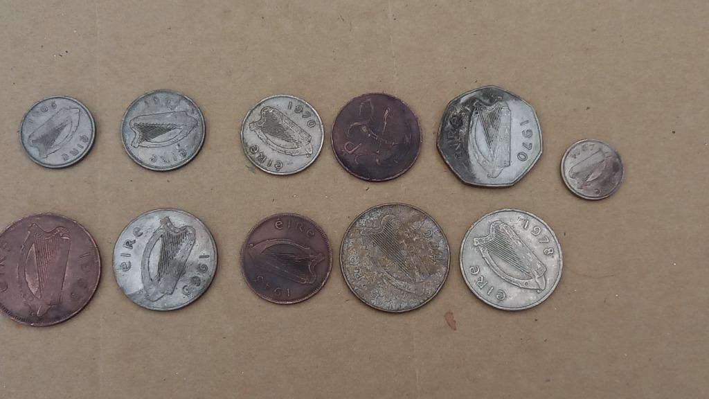 11 Ierse munten ( pond ) oudste uit 1943, Ophalen of Verzenden, Overige landen, Setje