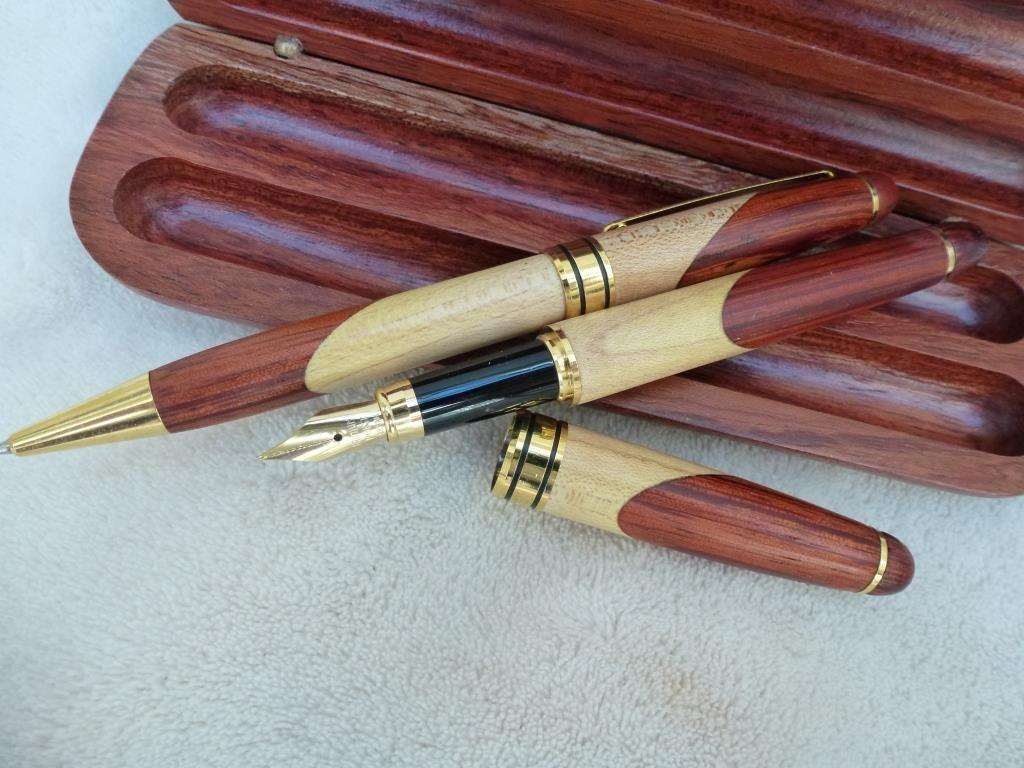 oude balpen en vulpen met houten houder en doosje, Verzamelen, Overige merken, Balpen, Nieuw, Ophalen of Verzenden