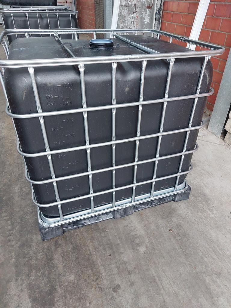 Zwarte IBC 's 1000l. anti algen ex voeding (boter) !, Tuin en Terras, Regentonnen, Zo goed als nieuw, 150 liter of meer, Met kraantje