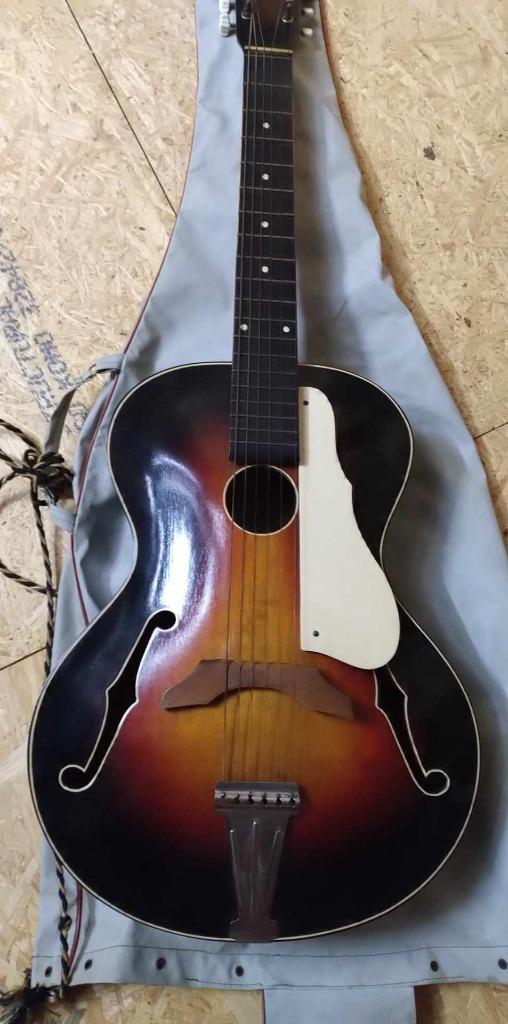 Vintage gitaar Famos, Ophalen