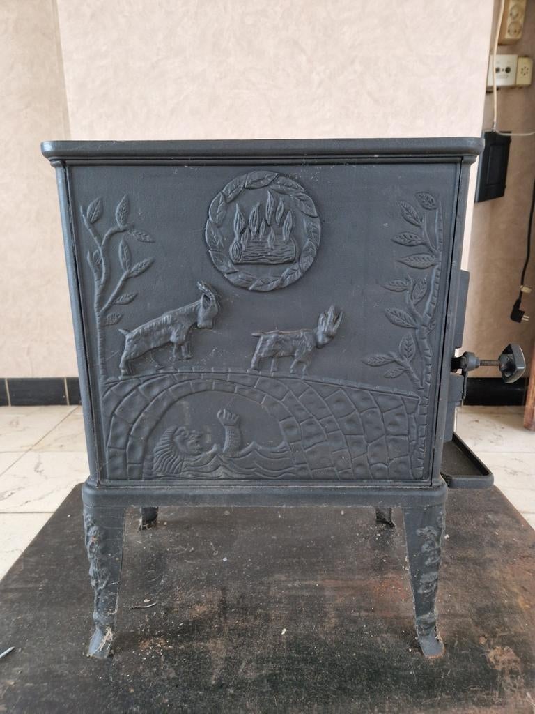 Dovre 600 gietijzeren houtkachel – klassiek model, Enlèvement, Utilisé, Cheminée sur pied, Cheminée au bois