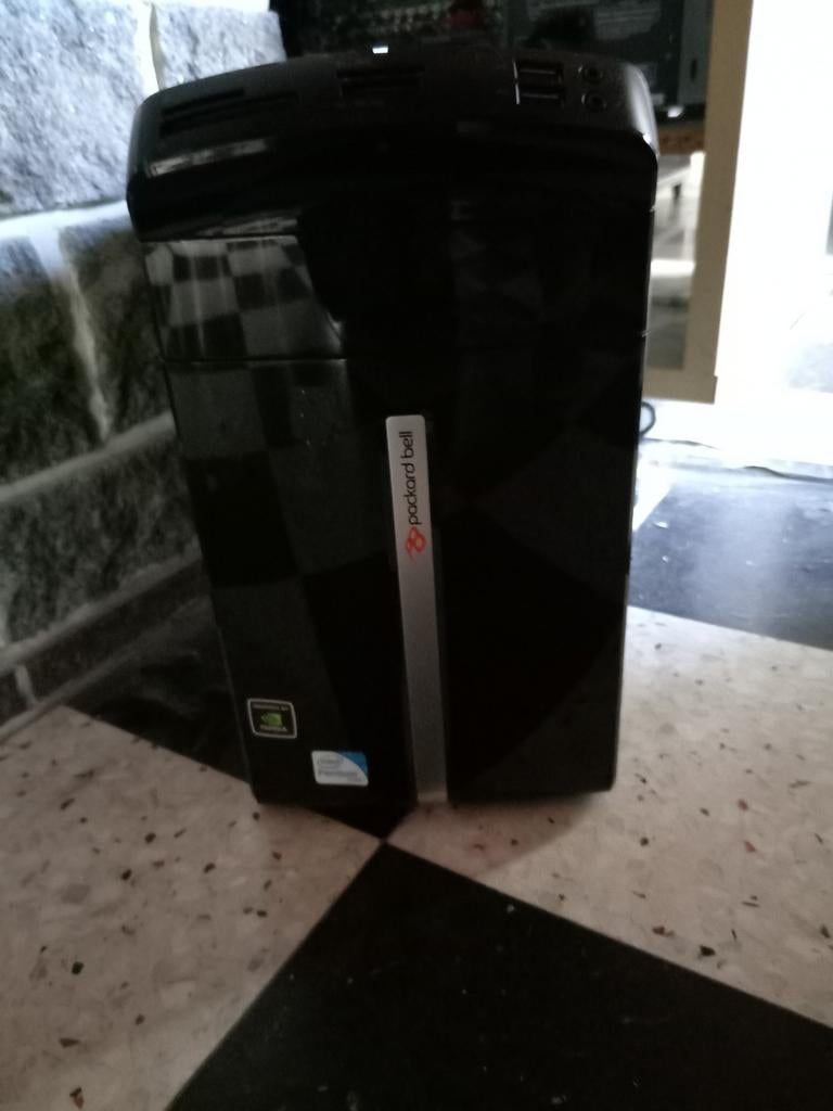 Pc packard bell +écran (tv lg) 55cm (hdmi et télécommande), Computers en Software, Desktop Pc's, Ophalen, Gebruikt