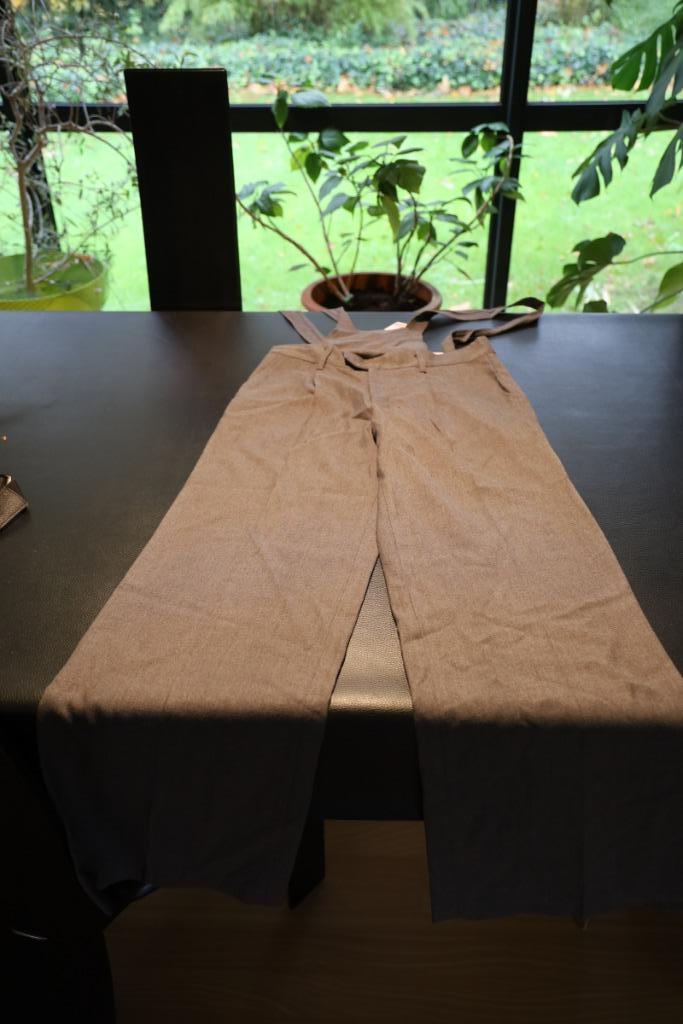 Nieuwe grijze salopette met afneembaar deel 176/ 16j, Kinderen en Baby's, Broek, Phink industries, Jongen of Meisje, Nieuw