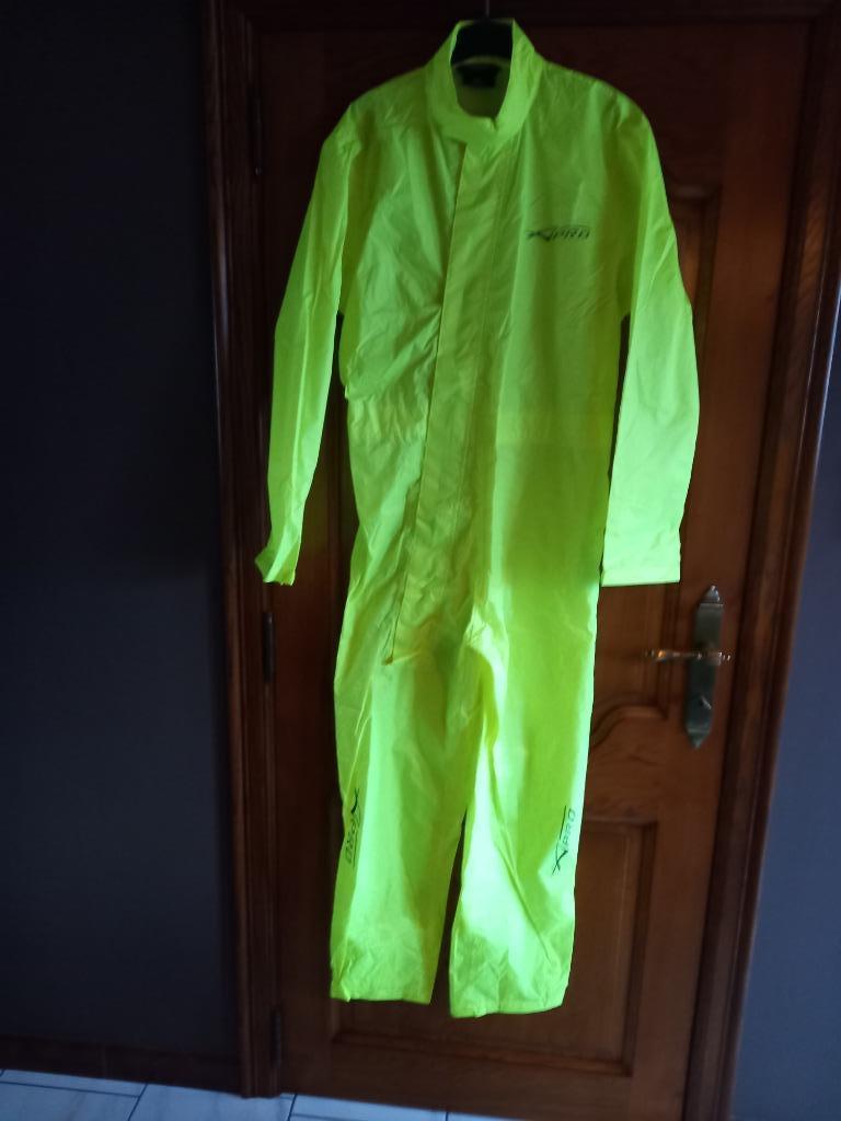 Fluo regenpak ineen, Combipak, Dames, Ophalen of Verzenden, Nieuw zonder kaartje