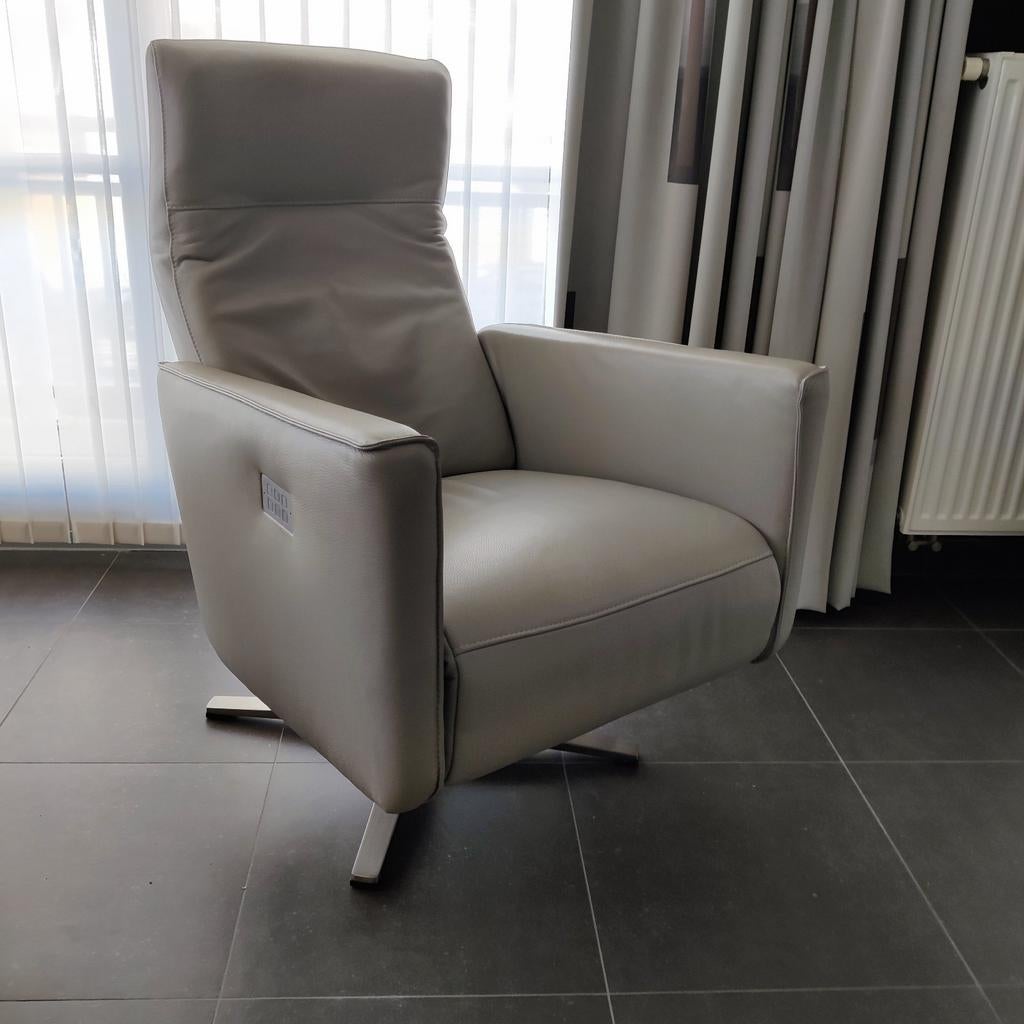 2 fauteuils elegantes, Enlèvement