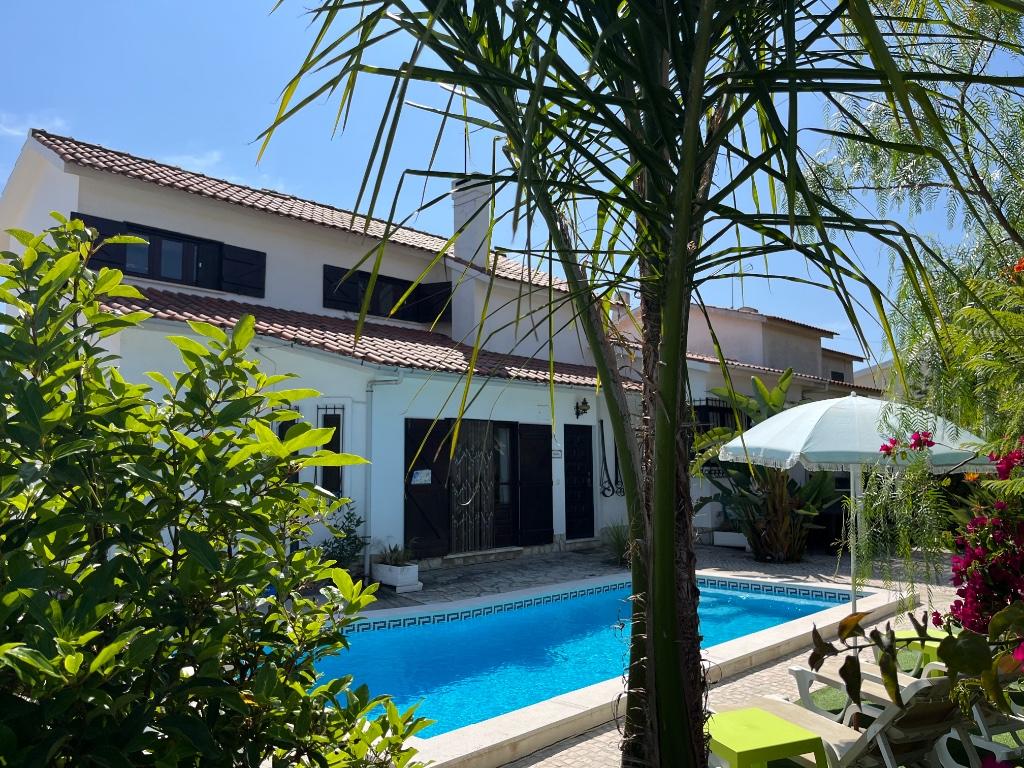 Casa Pausa Sesimbra, vakantiewoning te Portugal, 8 personen, Lissabon en Midden-Portugal, Dorp, Wasmachine