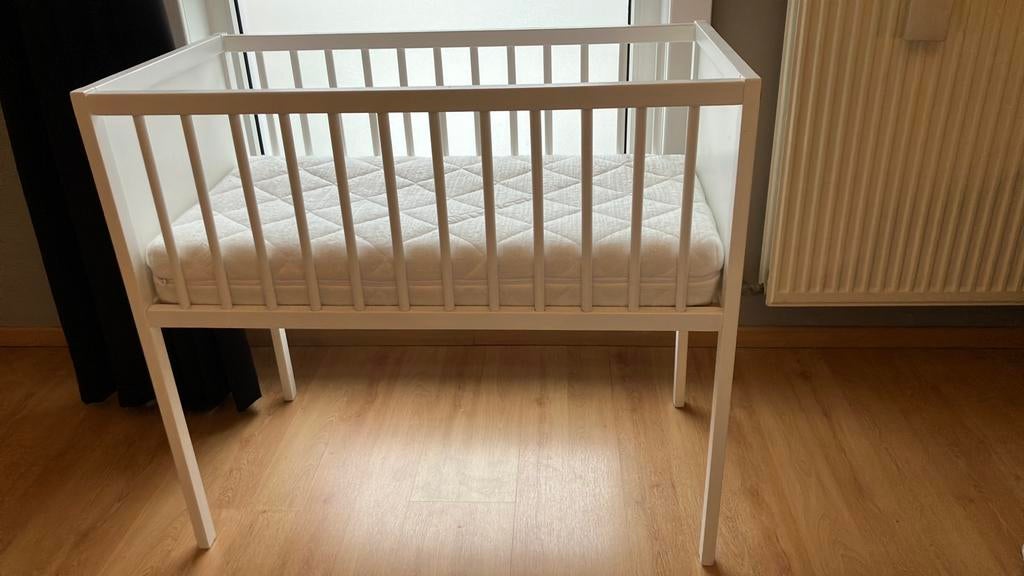 Babybed wit + matras, Ophalen, Zo goed als nieuw