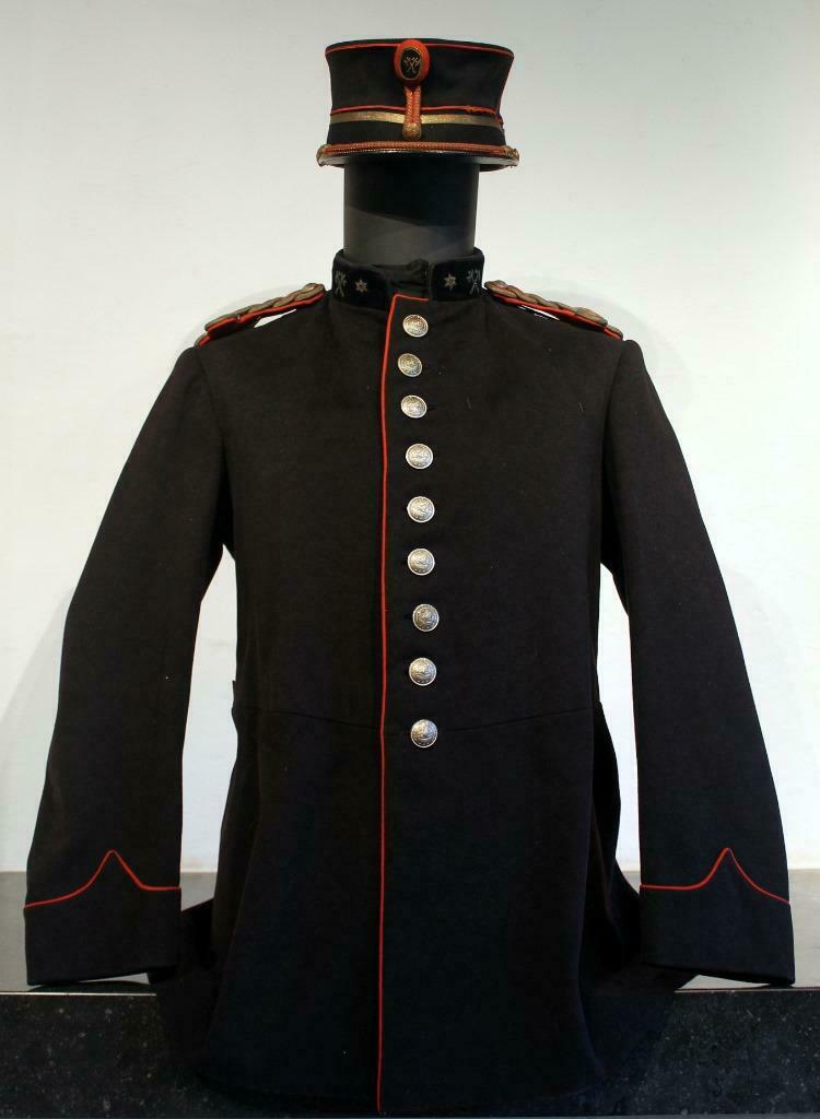 GEZOCHT. Belgische Brandweeruniformen voor 1940, Verzamelen, Ophalen of Verzenden, Gebruikt