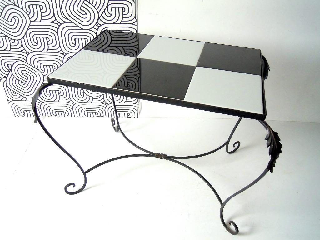 Grand table d'appoint vintage avec carrelage n/b, Maison & Meubles, Tables | Tables d'appoint, 55 à 75 cm, Comme neuf, Enlèvement