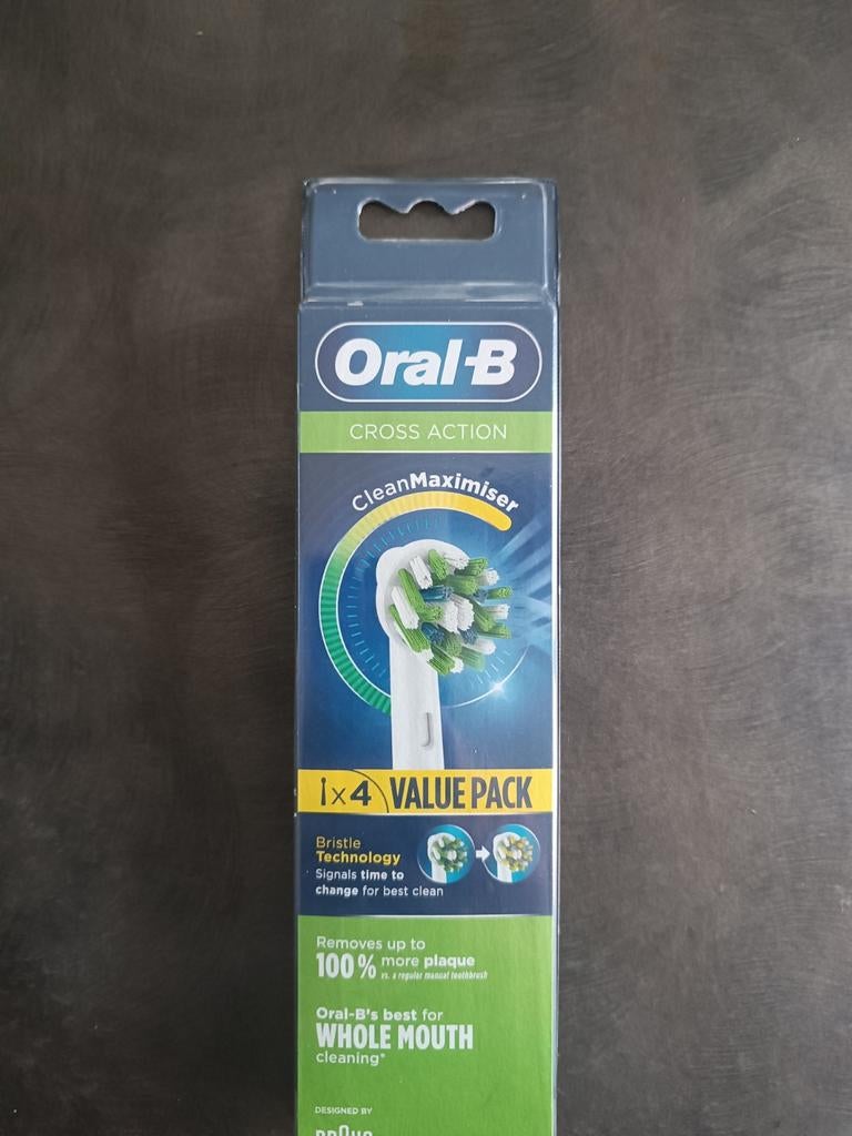 Oral-B cross action / 4 brossettes (neuf), Ophalen, Nieuw, Opzetborstel