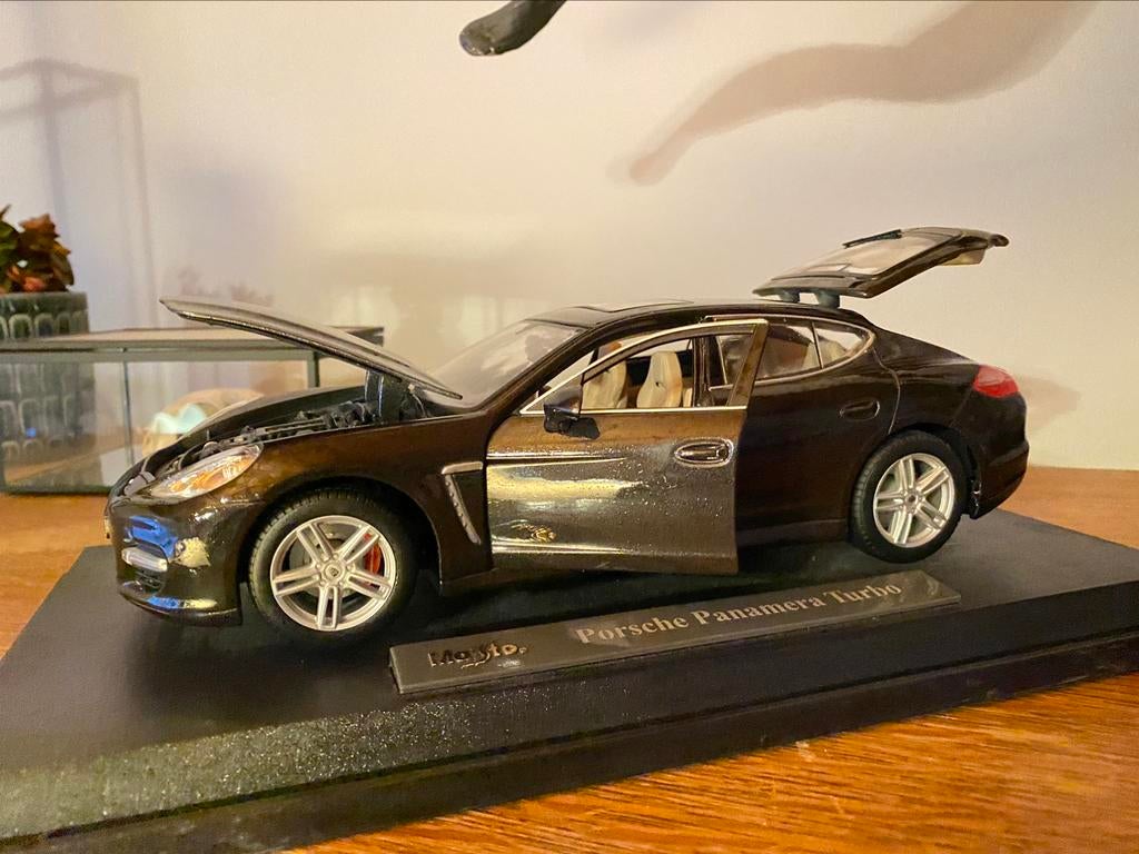 Porsche Panamera Turbo, Hobby en Vrije tijd, Ophalen of Verzenden, Zo goed als nieuw, Auto, Maisto