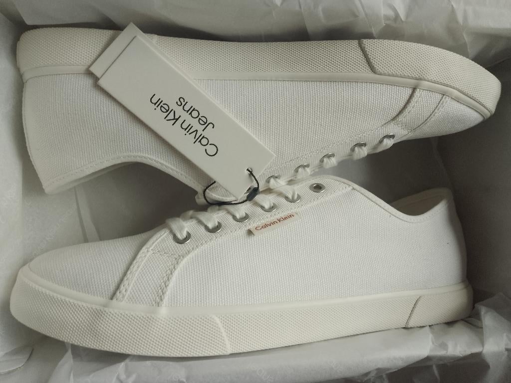 nieuw 45 Calvin Klein jeans sneakers wit in doos (70€), Kleding | Heren, Schoenen, Calvin Klein, Verzenden, Wit, Nieuw