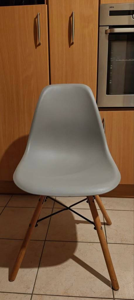 Grijze eetkamerstoelen, Huis en Inrichting, Stoelen, Ophalen