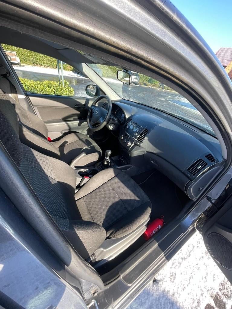 Hyundai i30 euro 5 export!!!!, Autos, Hyundai, 1489 cm³, Achat, Boîte manuelle, Noir
