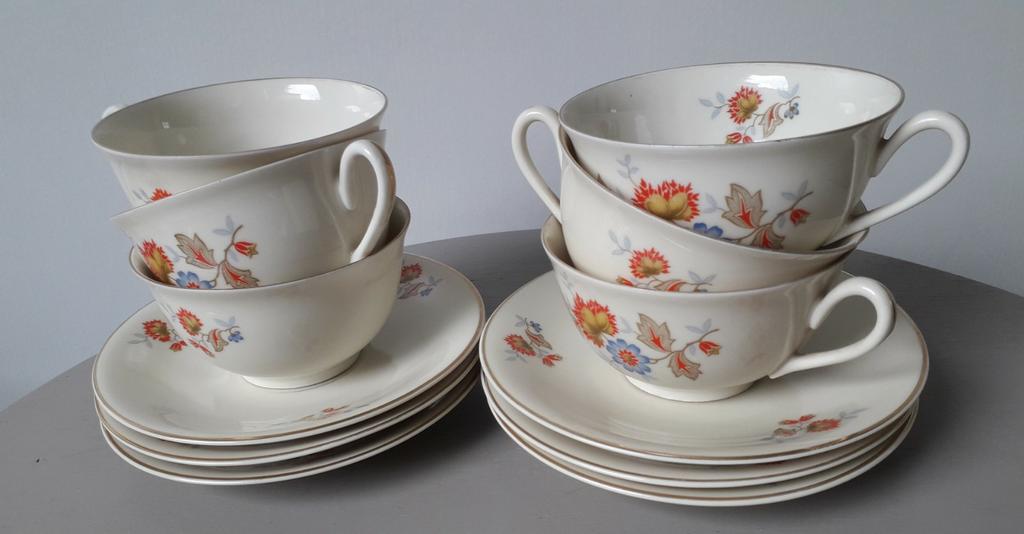 Tasses à thé vintage avec soucoupe par Arzberg Bavaria, Collections, Porcelaine, Cristal & Couverts, Comme neuf, Tasse et/ou soucoupe