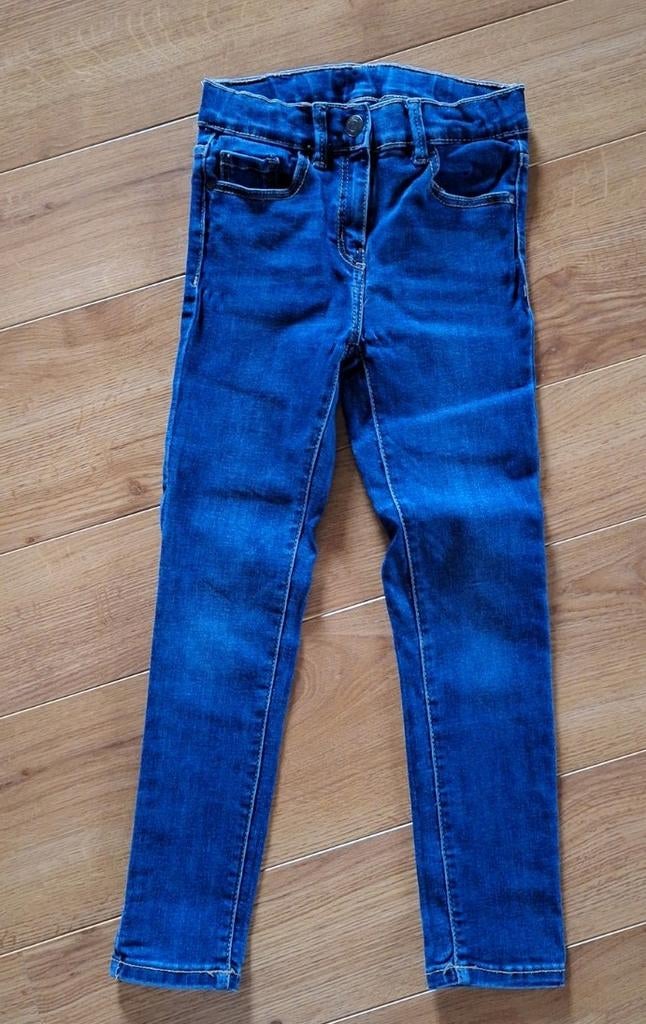 Milla Star donkere jeansbroek 128, Kinderen en Baby's, Kinderkleding | Maat 128, Broek, Gebruikt, Meisje, Ophalen of Verzenden