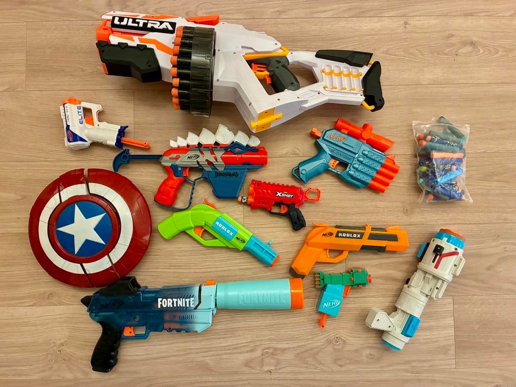 Verzameling NERF geweren - 10 stuks, Ophalen, Zo goed als nieuw