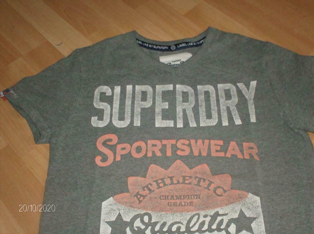 T-SHIRT GRIJS MERK SUPERDRY – MAAT S, Gris, Enlèvement ou Envoi, Porté, Taille 46 (S) ou plus petite