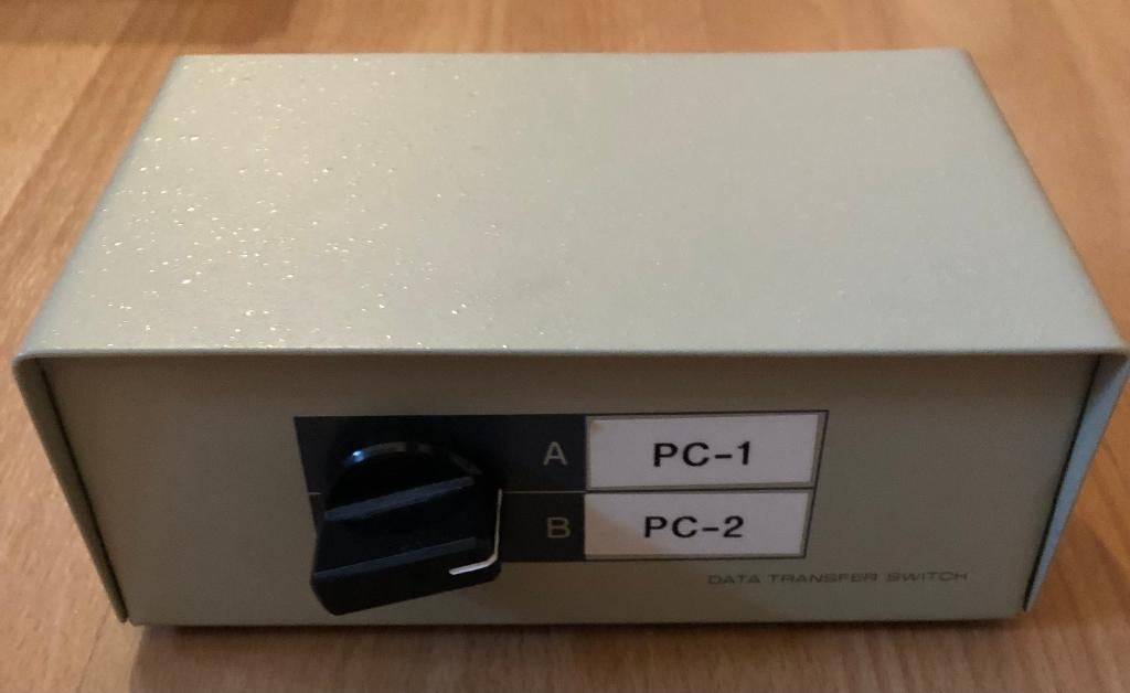 KVM displayport 2p (keyboard & vga), Ophalen, Gebruikt