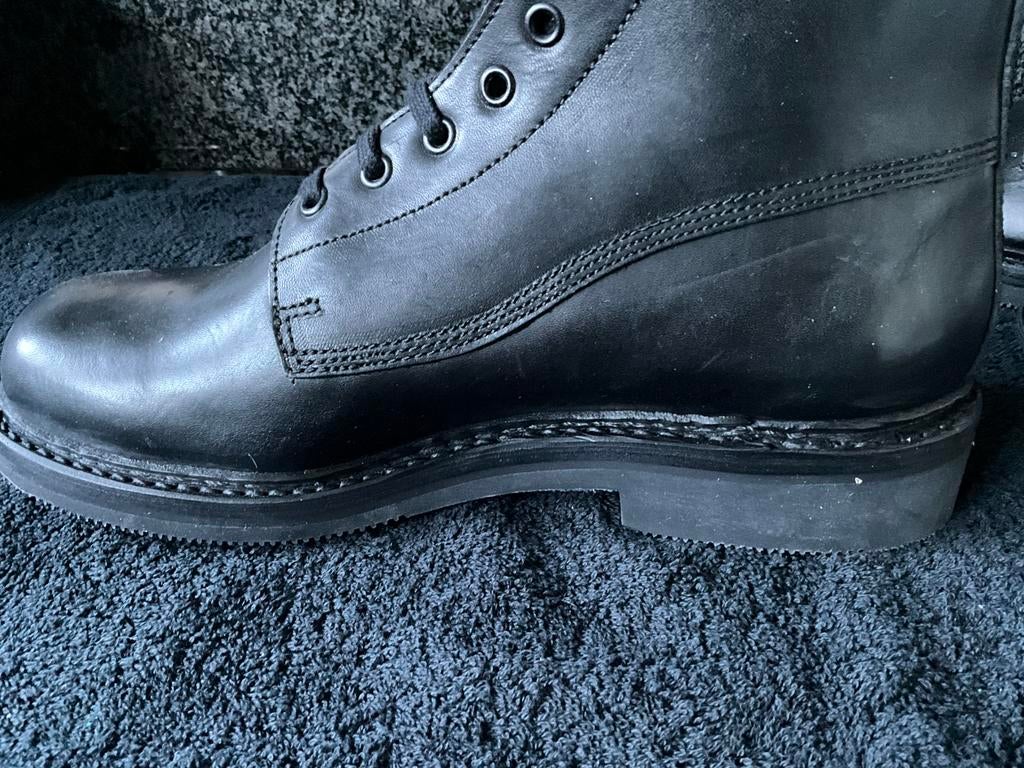 Nieuwe boots voor heren in leder ., Ophalen, Nieuw