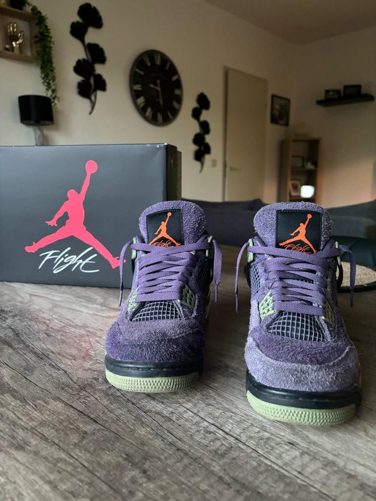 Jordan 4 retro, Enlèvement ou Envoi, Comme neuf