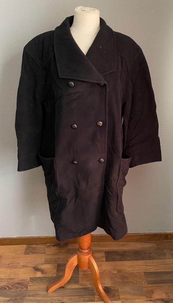 Zwarte mantel Jobis maat 46, Kleding | Dames, Verzenden, Zwart, Maat 46/48 (XL) of groter, Gedragen
