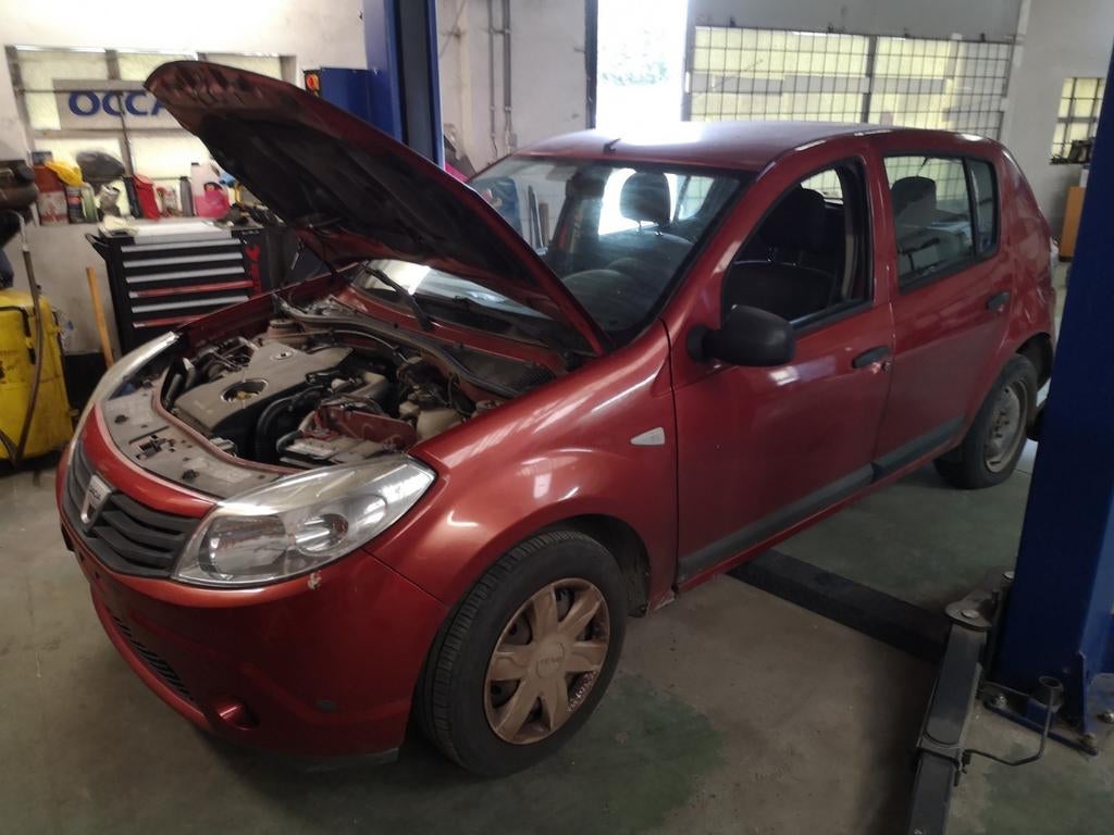 Alle mechanische onderdelen dacia sandero 15 dci 2011, Ophalen, Dacia