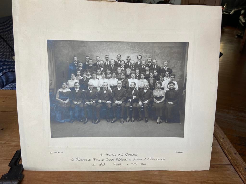 Photo antique 1915 -1919. La direction et le personnel...., Enlèvement ou Envoi