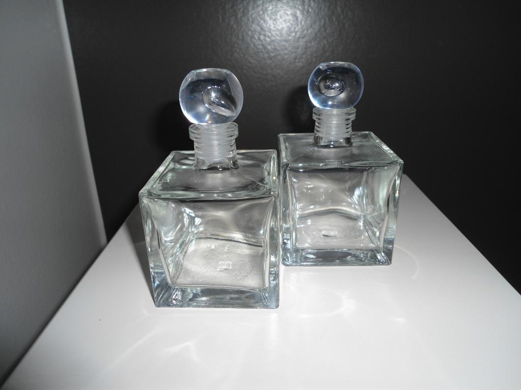 2 bouteilles design, Maison & Meubles, Enlèvement ou Envoi, Neuf, Autres couleurs, Verre