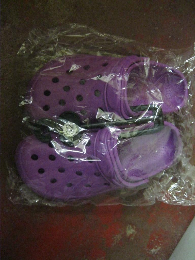 Type Crocs mauves neuves 32, Neuf, Enlèvement ou Envoi, Chaussures, Fille
